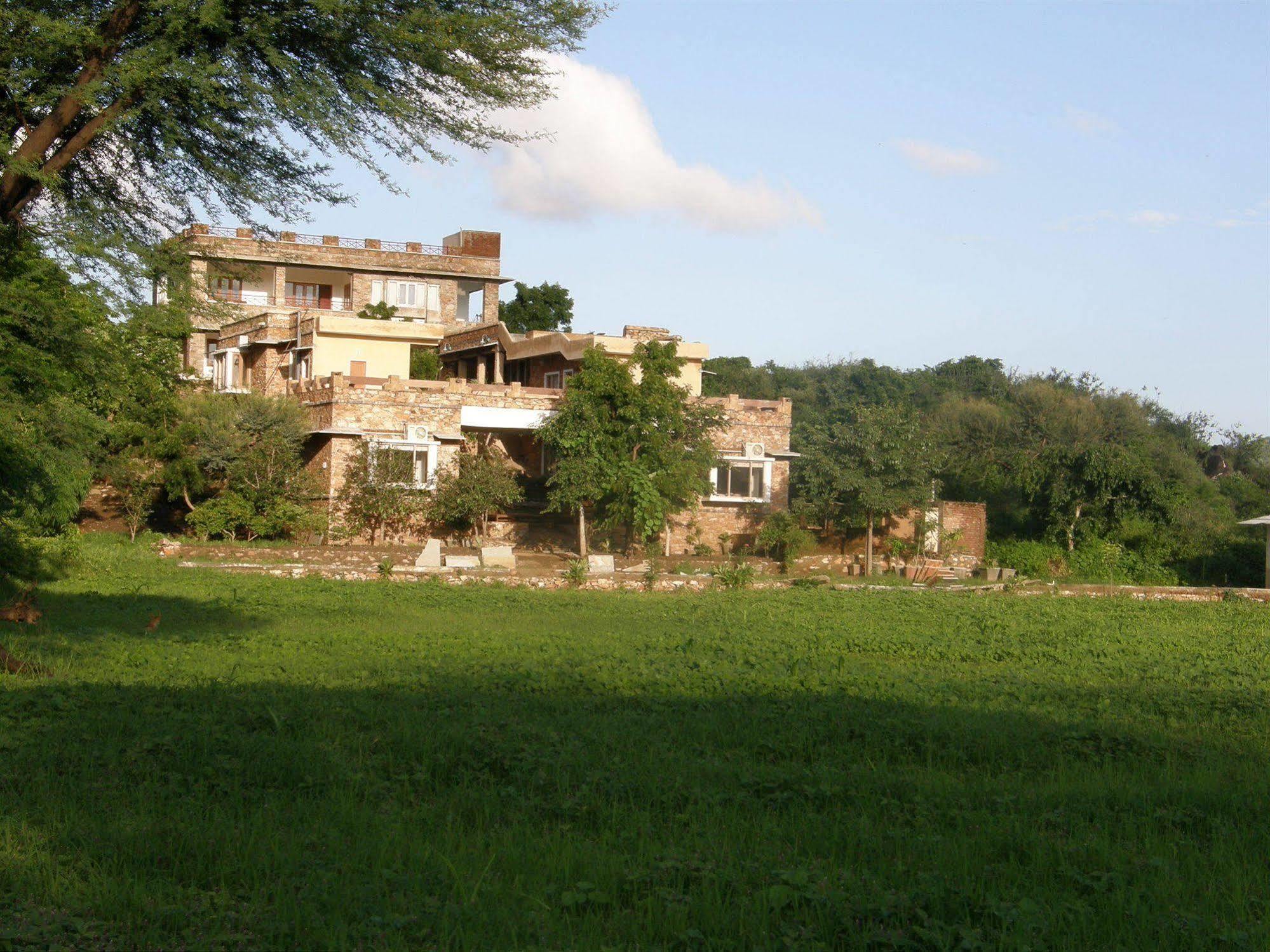 Devra Udaipur Hotel Exterior photo